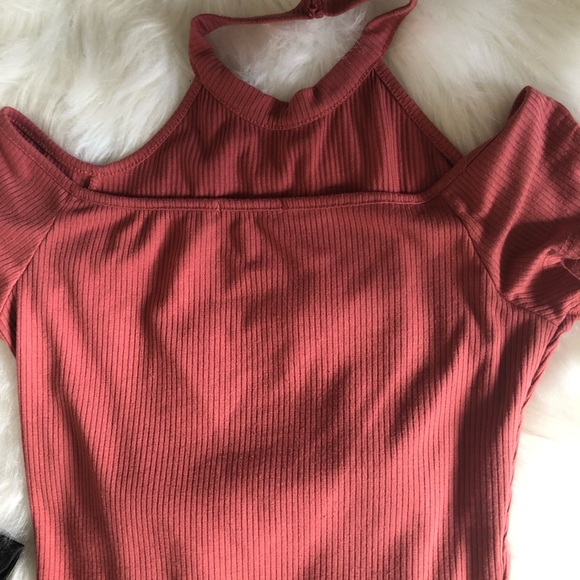 Mauve off the shoulder top with choker 💗 - Picture 3 of 3